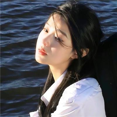 远看是蔚蓝的春天